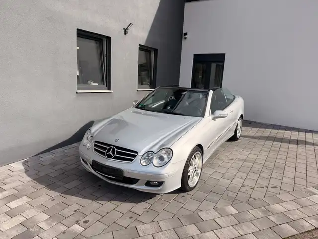 Mercedes-Benz CLK 320 CDI Cabrio Automatik/Navi/Leder