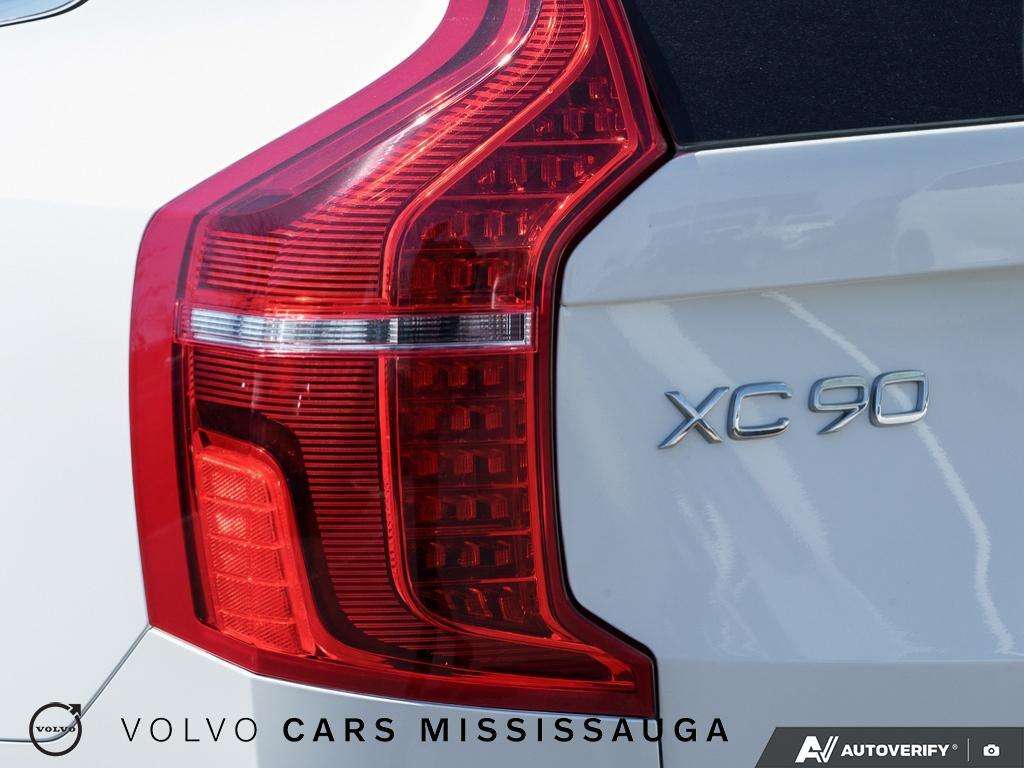 2025 Volvo XC90 T8 Ultra Plug-In Hybrid thumb 12