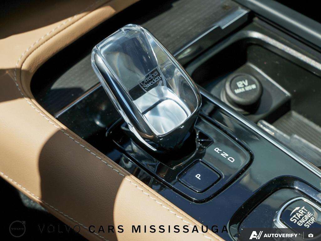 2025 Volvo XC90 T8 Ultra Plug-In Hybrid thumb 19