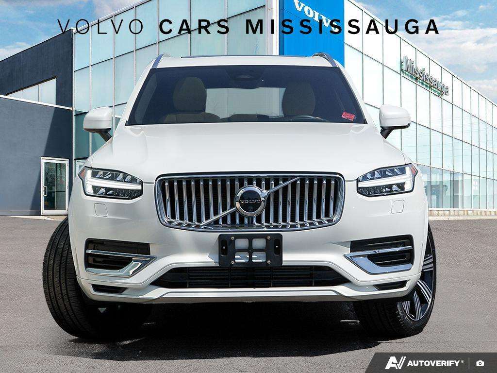 2025 Volvo XC90 T8 Ultra Plug-In Hybrid alt 2