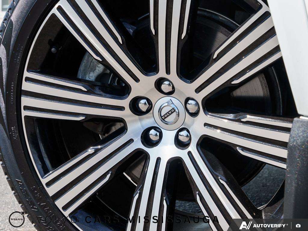 2025 Volvo XC90 T8 Ultra Plug-In Hybrid thumb 6