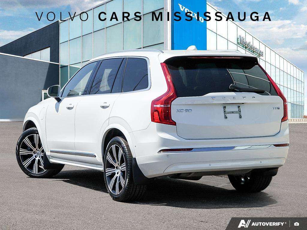 2025 Volvo XC90 T8 Ultra Plug-In Hybrid alt 4