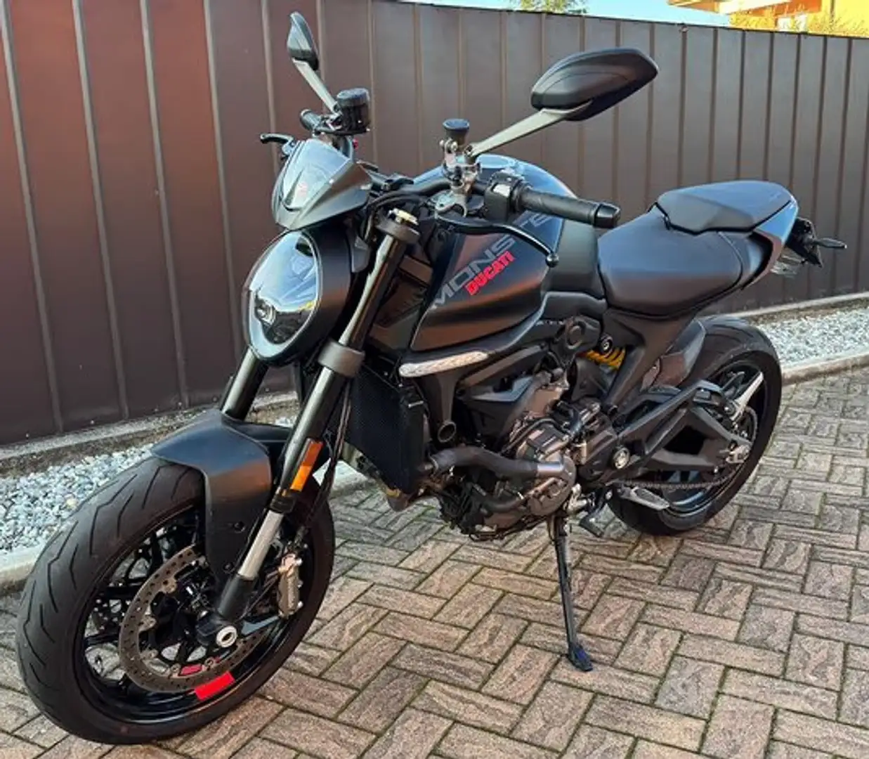 Ducati Monster 1200 Ducati Monster 1200 Negru - 2