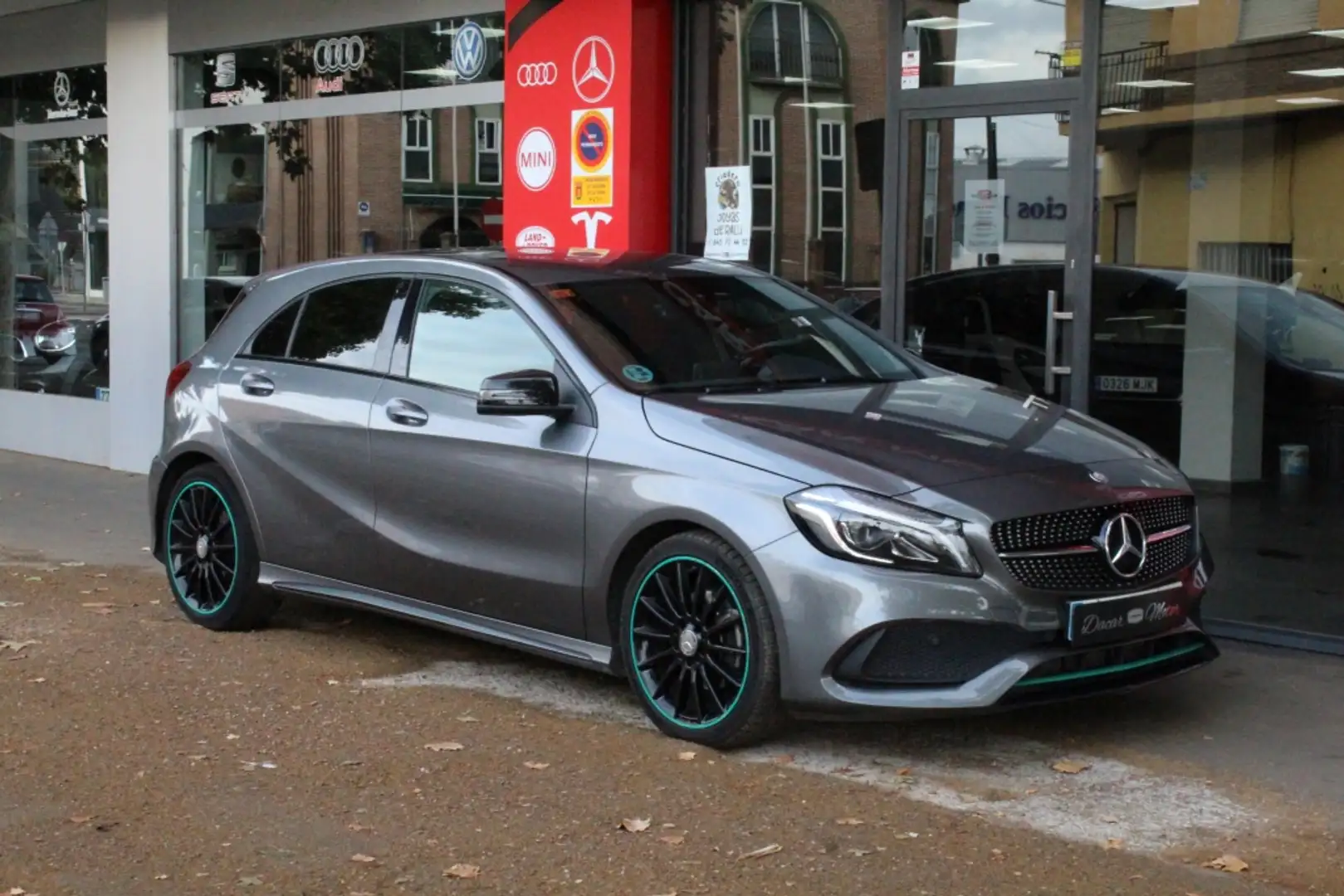 Mercedes-Benz A 200 200CDI BE AMG Line 7G-DCT Gris - 1