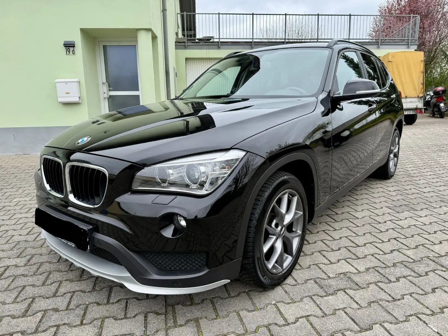 BMW X1 1.8d xDrive Klima PDC SHZ Bi-Xenon Schwarz - 2