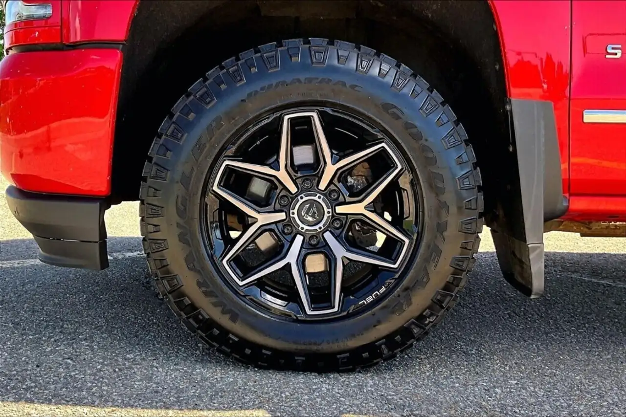 Chevrolet Silverado 1500 снимка Chevrolet Silverado 1500
