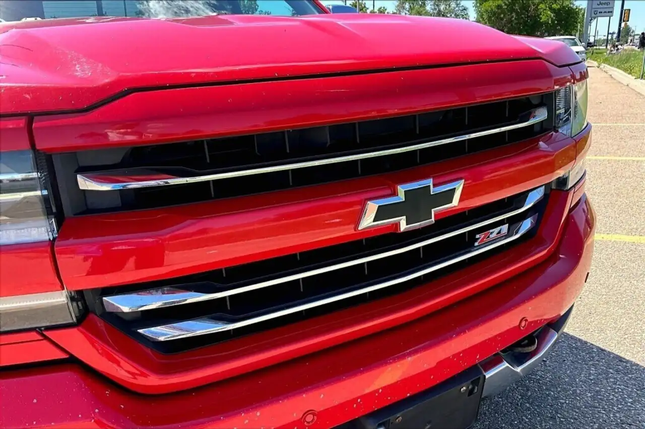 Chevrolet Silverado 1500 снимка Chevrolet Silverado 1500
