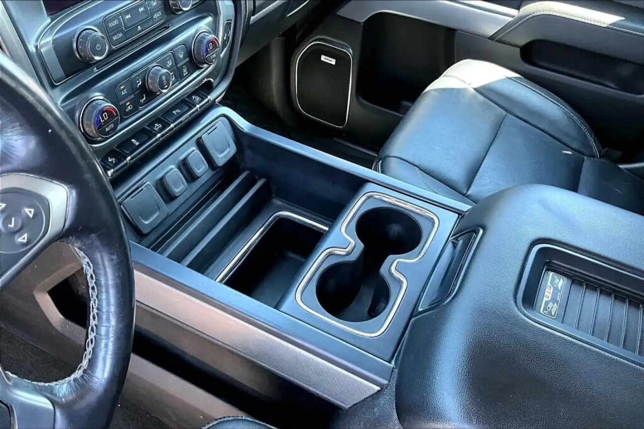 Chevrolet Silverado 1500 снимка Chevrolet Silverado 1500