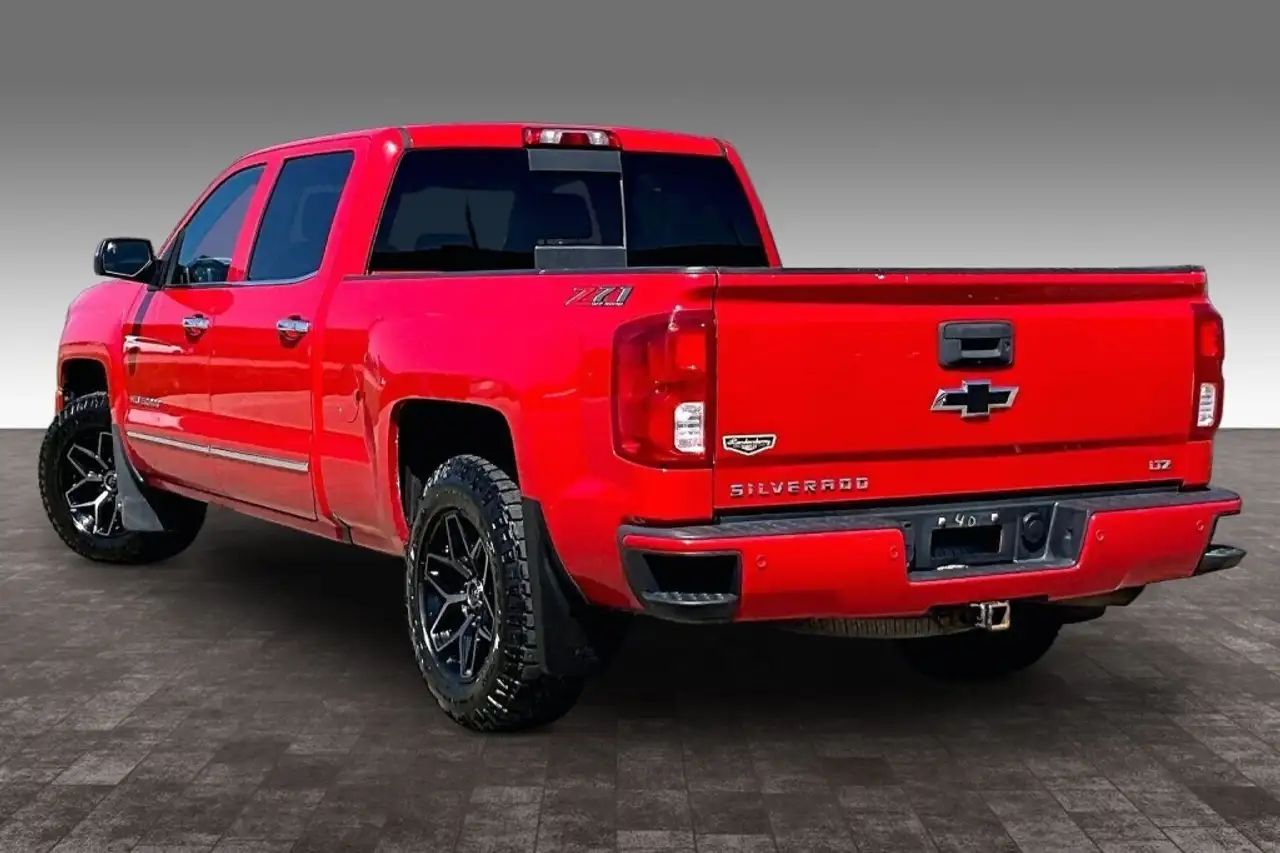 Chevrolet Silverado 1500 снимка Chevrolet Silverado 1500