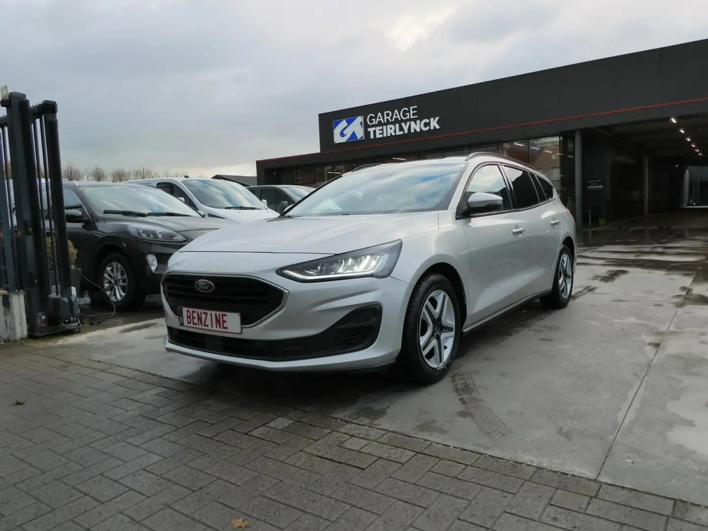 Ford Focus 1.0 i 125pk New Model Business '22 48000km (62186) Zilver - 1