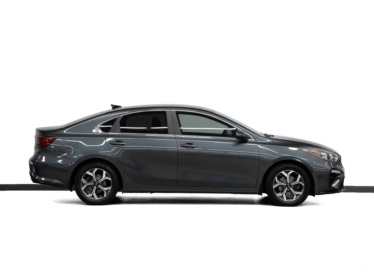 Kia Forte снимка Kia Forte