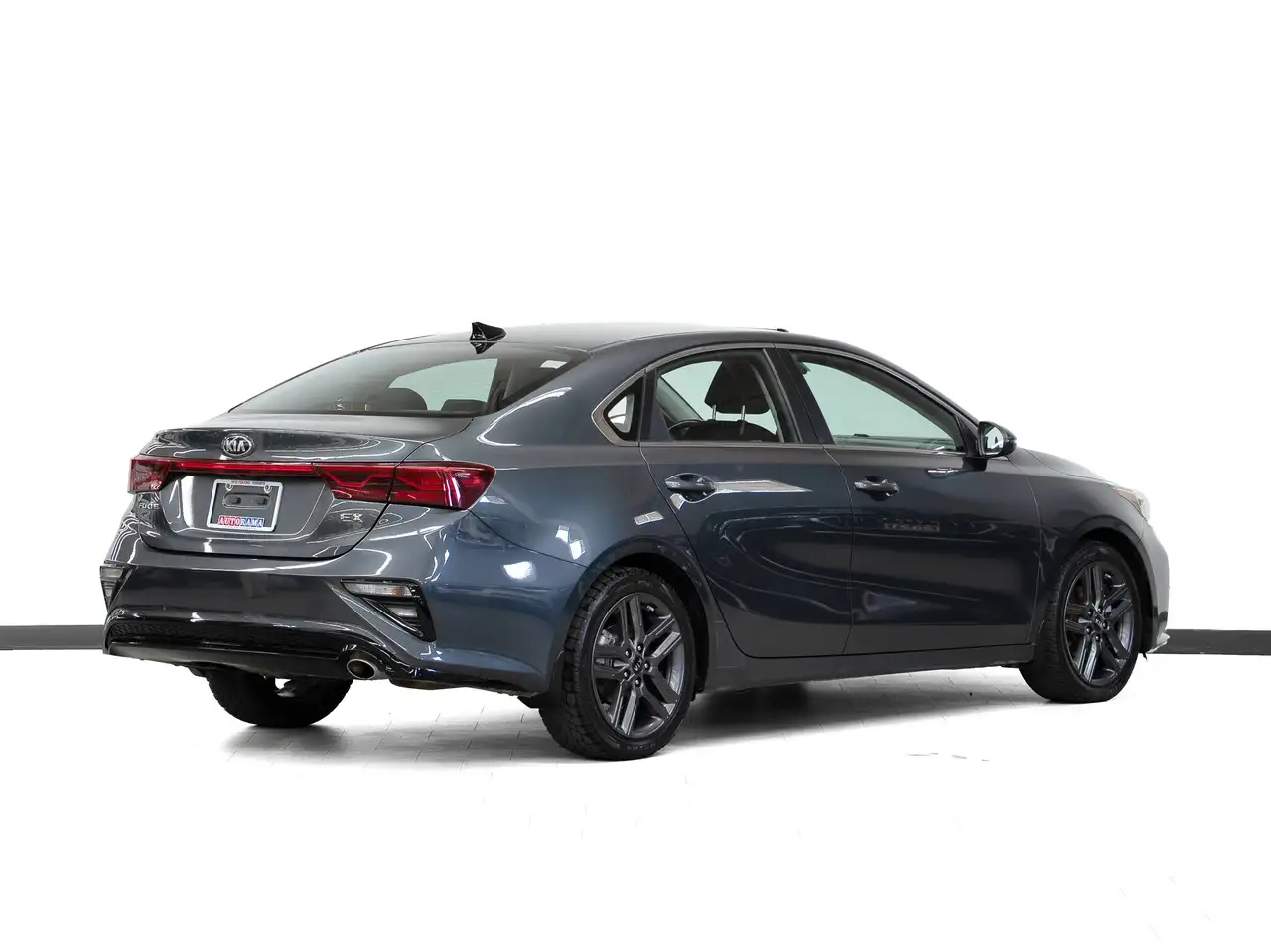 Kia Forte снимка Kia Forte