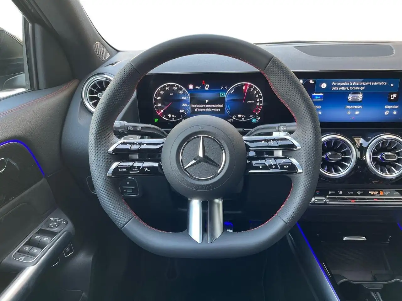 Mercedes-Benz GLA 2026 — фото 11