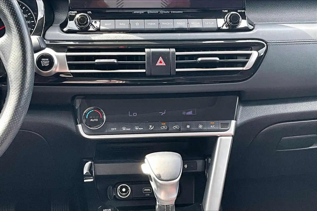 Kia Seltos снимка Kia Seltos