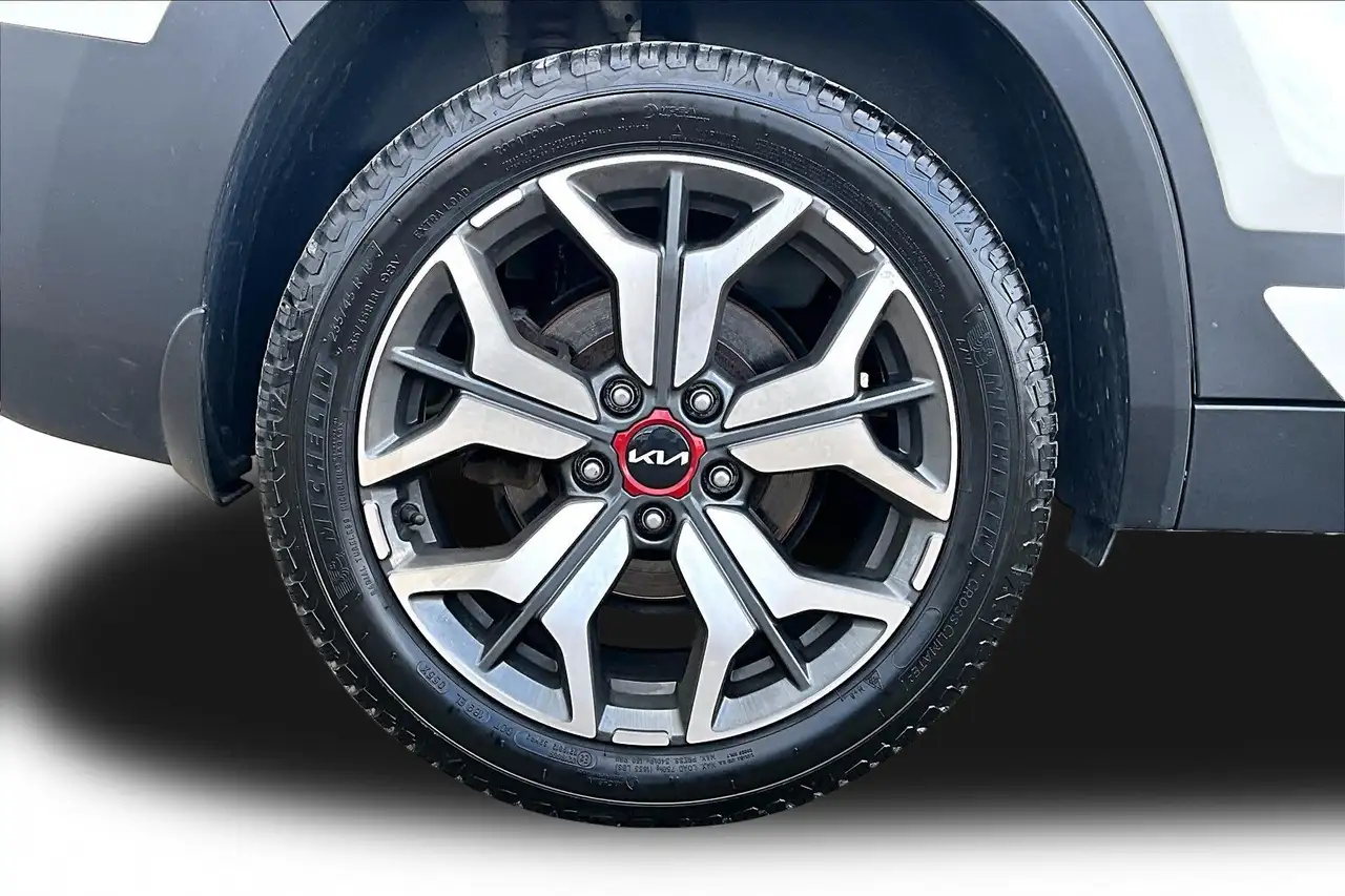 Kia Seltos снимка Kia Seltos