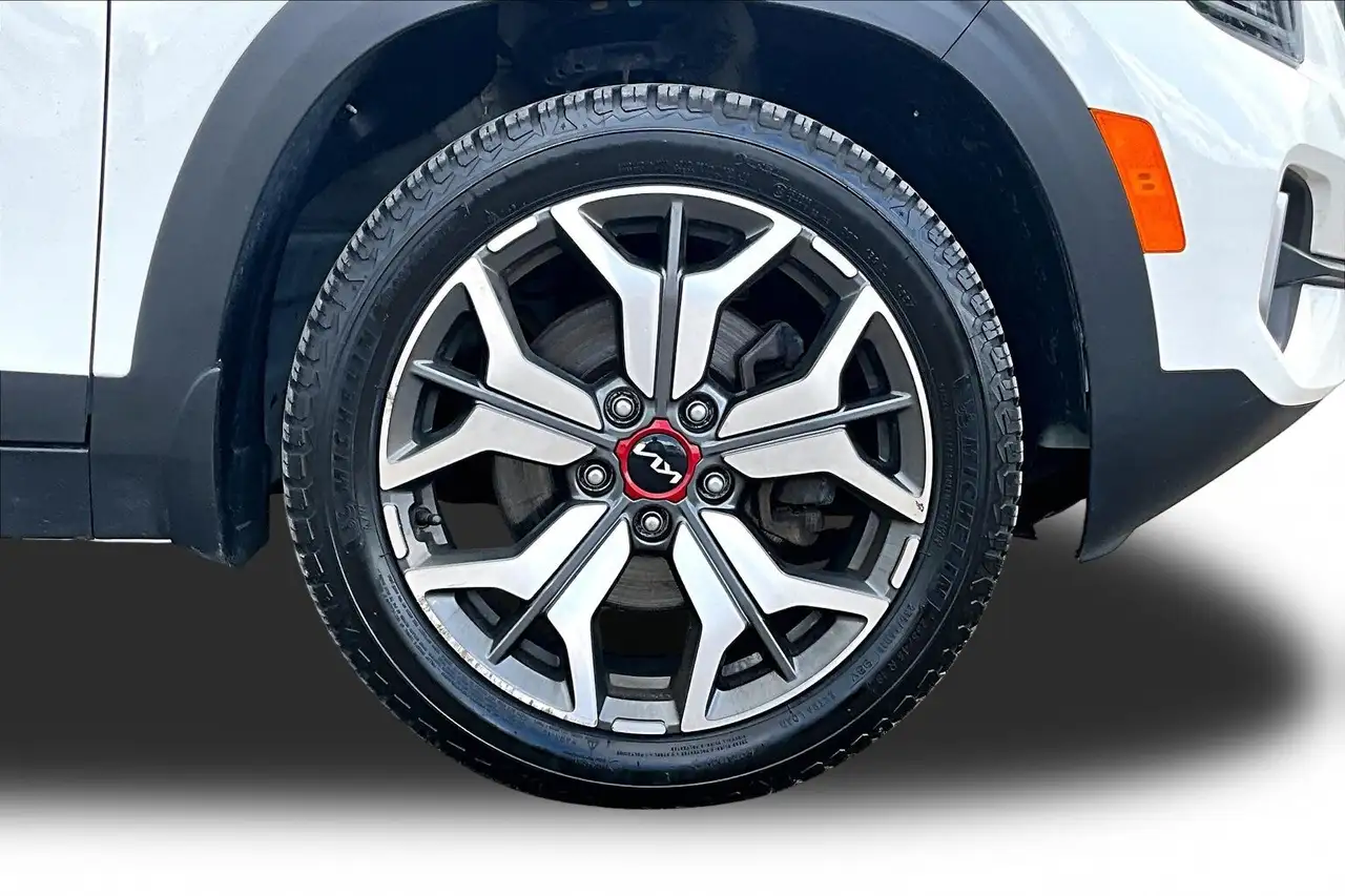 Kia Seltos снимка Kia Seltos