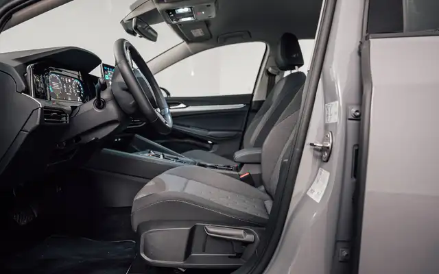 Volkswagen Golf view 10