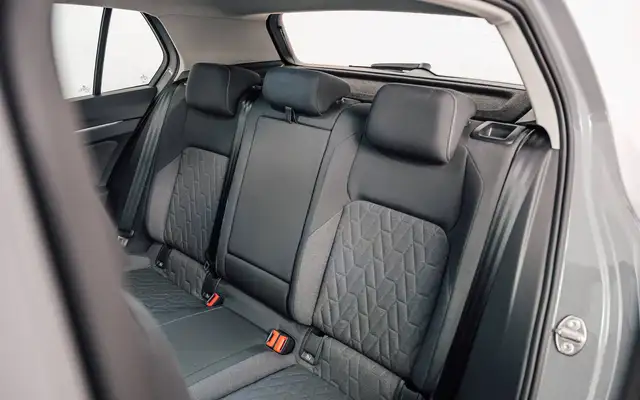 Volkswagen Golf view 8