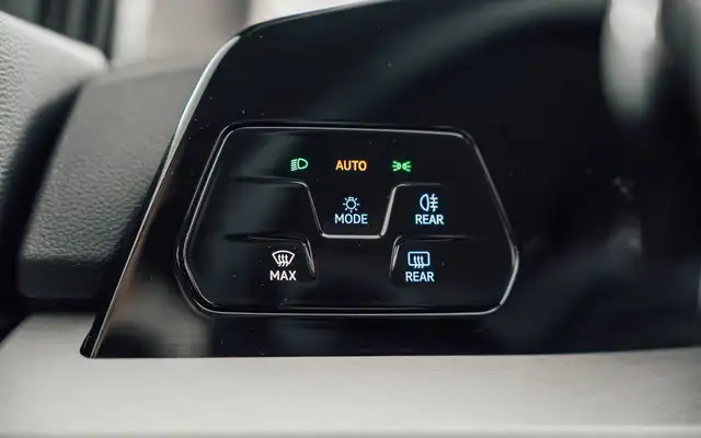Volkswagen Golf view 23