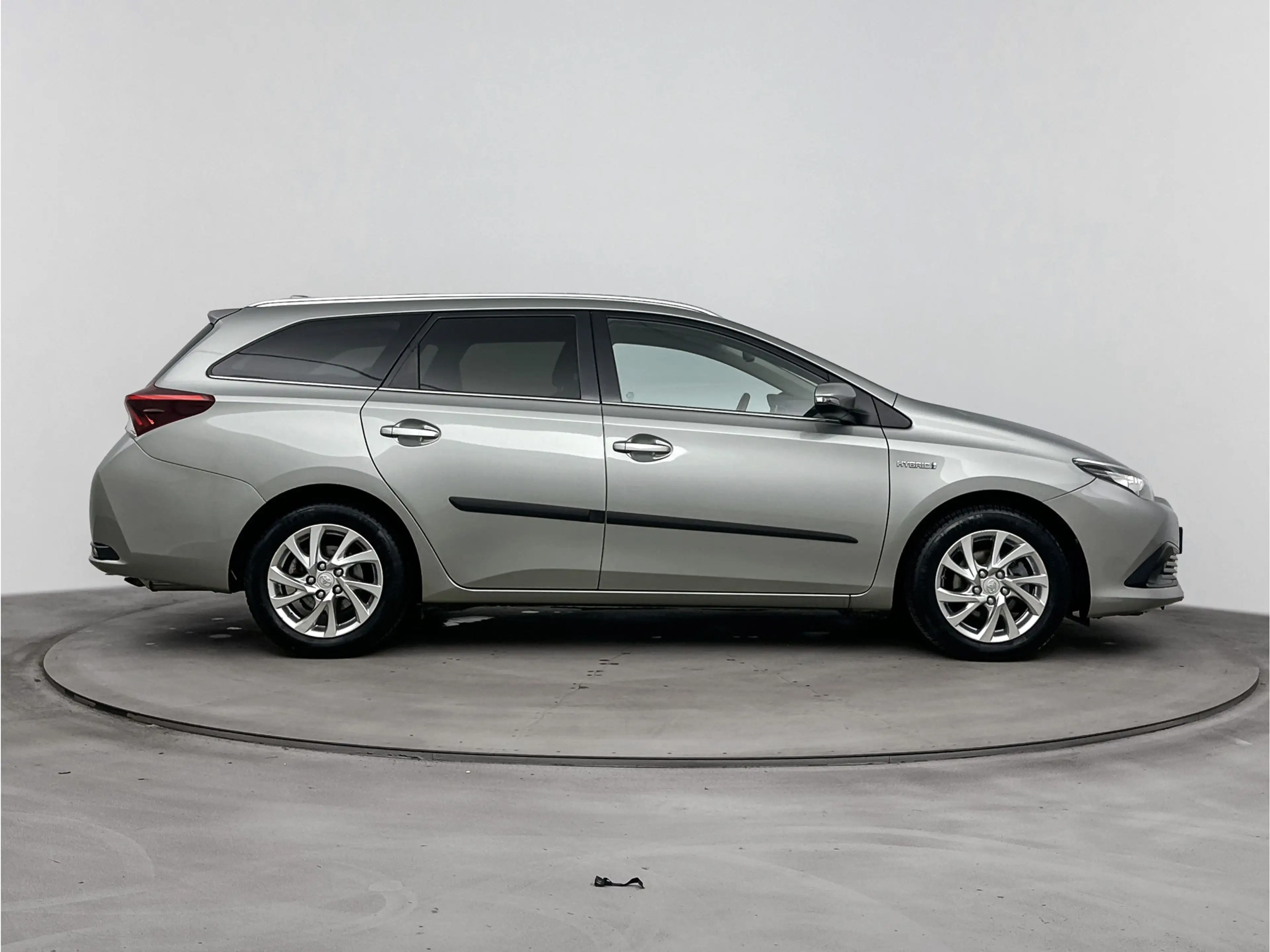 Toyota Auris 1.8 Hybrid Aspiration | Stoelverwarming | Achterui — photo 11