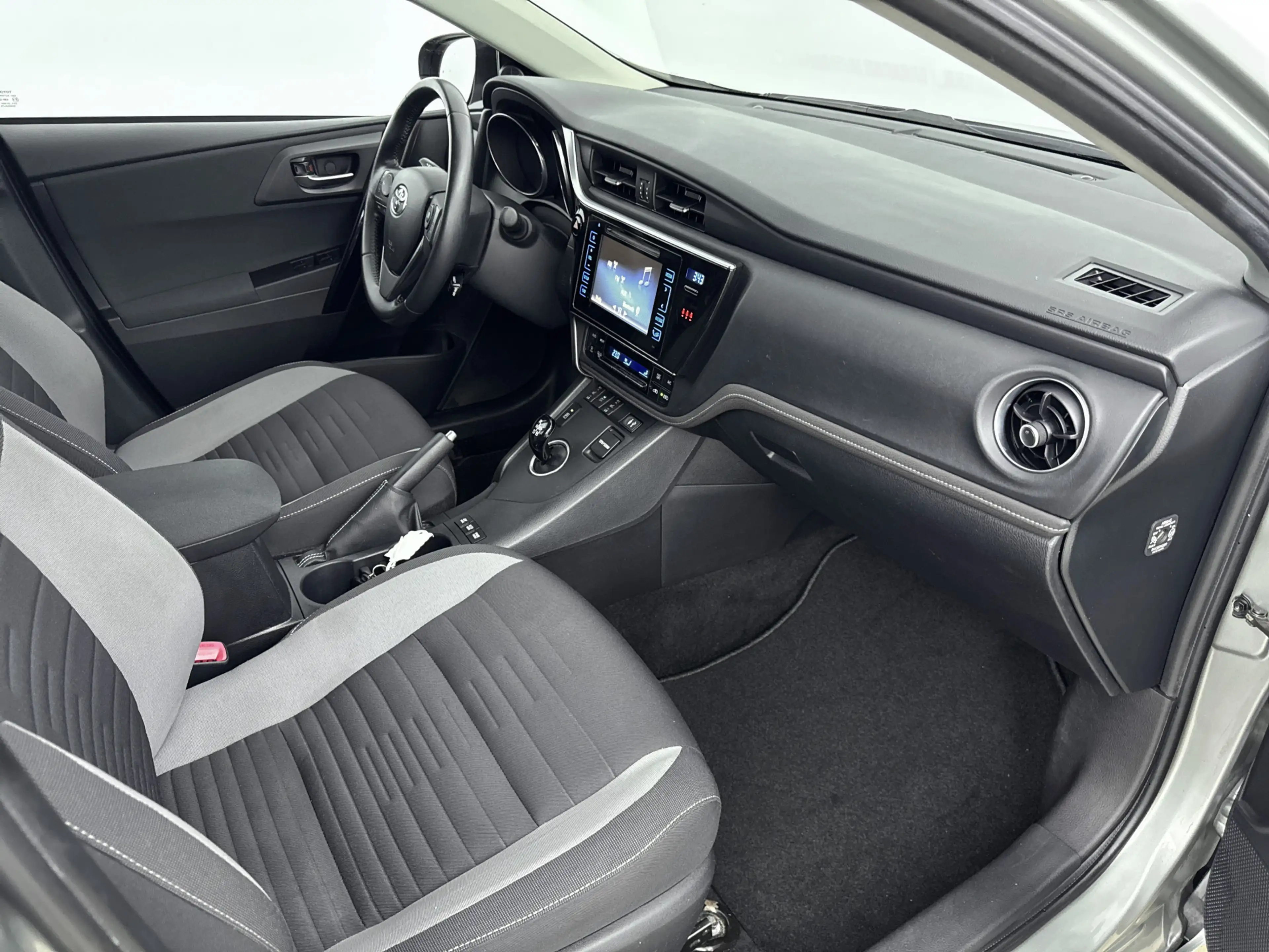 Toyota Auris 1.8 Hybrid Aspiration | Stoelverwarming | Achterui — photo 6
