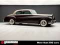 Rolls-Royce Phantom V Saloon Coupe, by James Young Matching Gold - thumbnail 3