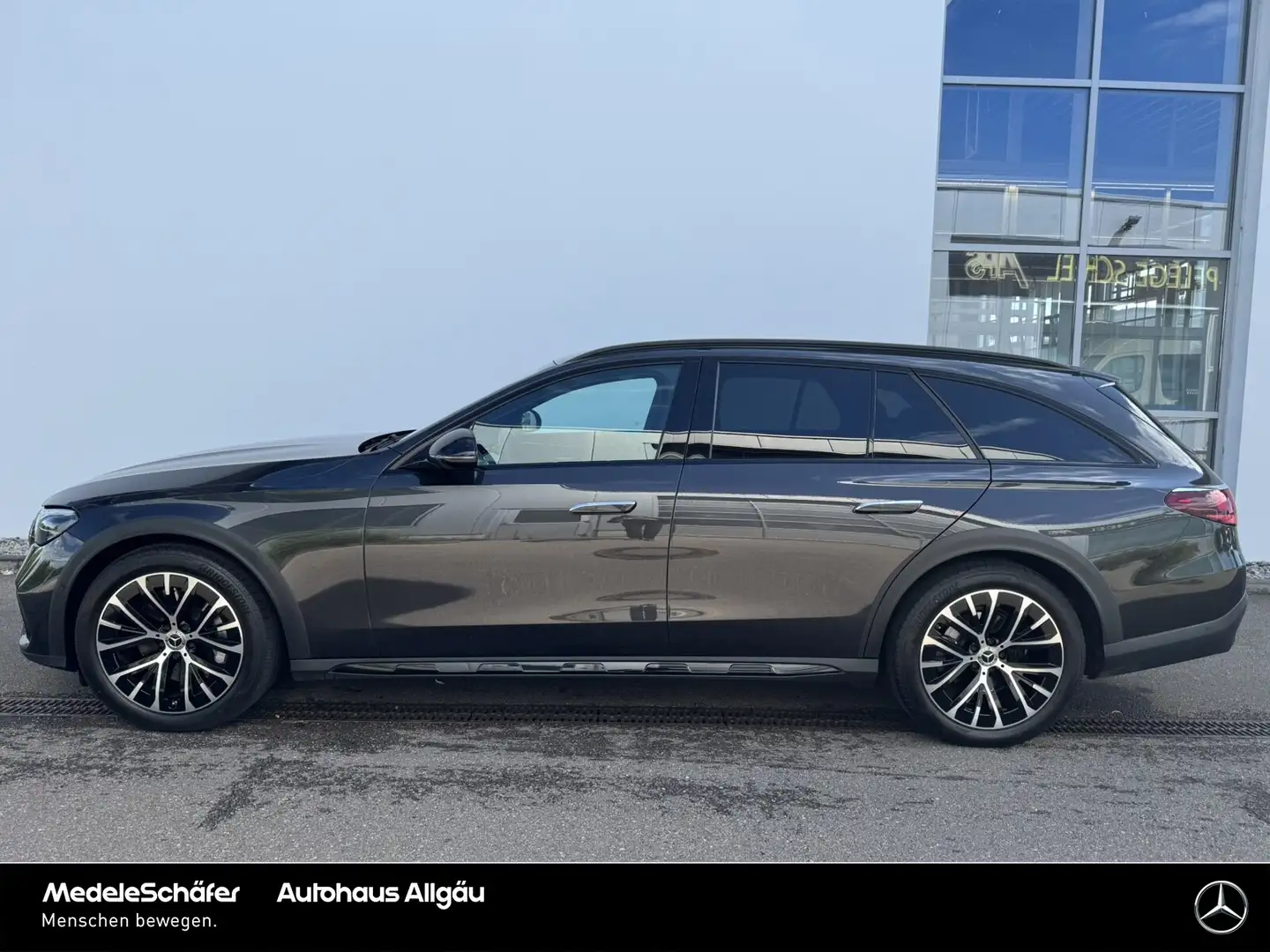 Mercedes-Benz E 220 E 220 T d 4M All-Terrain Night 19" AHK Distronic Grau - 2