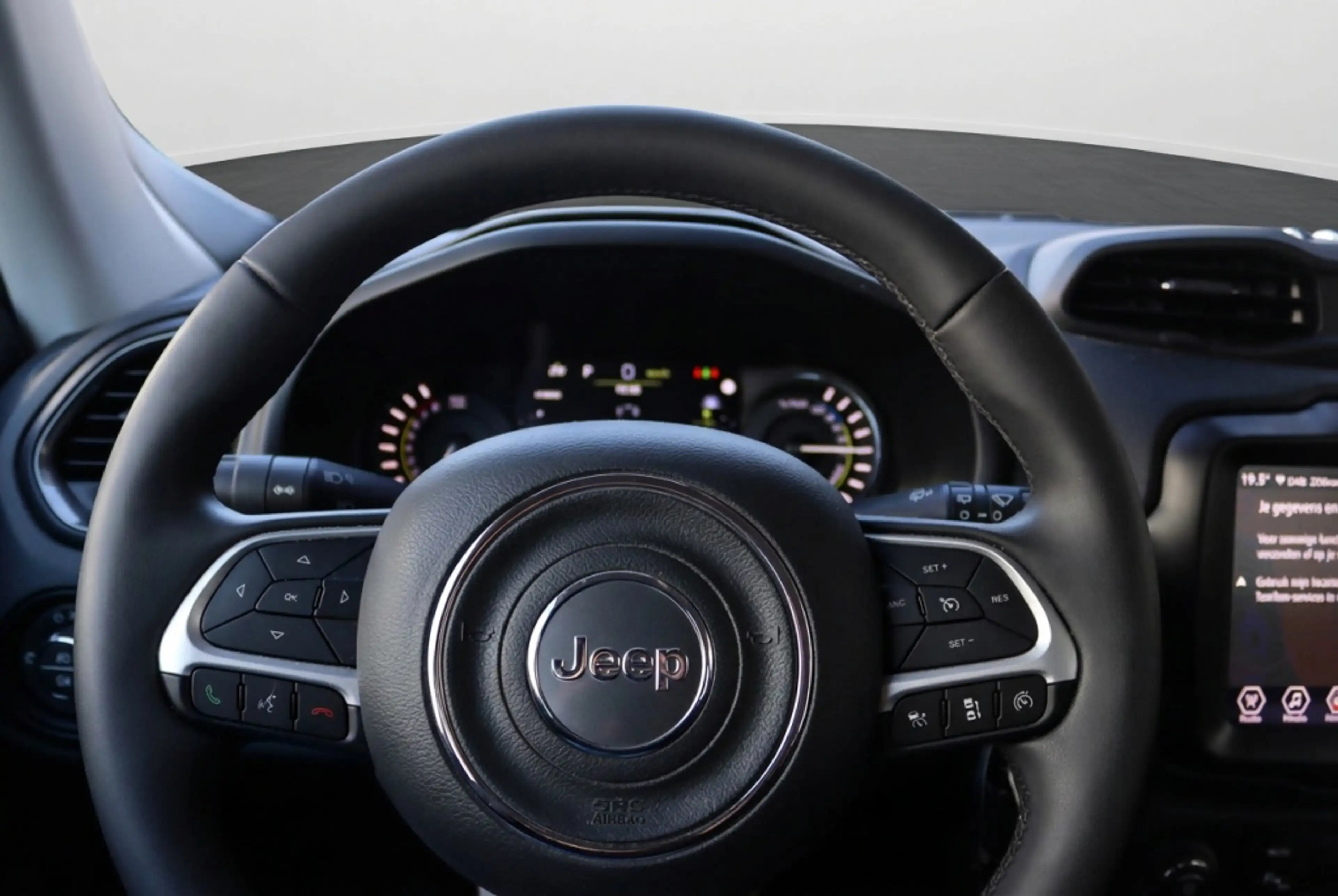 Jeep Renegade 4xe PHEV Plug-in hybrid Limited | Navi | Carplay | — photo 14