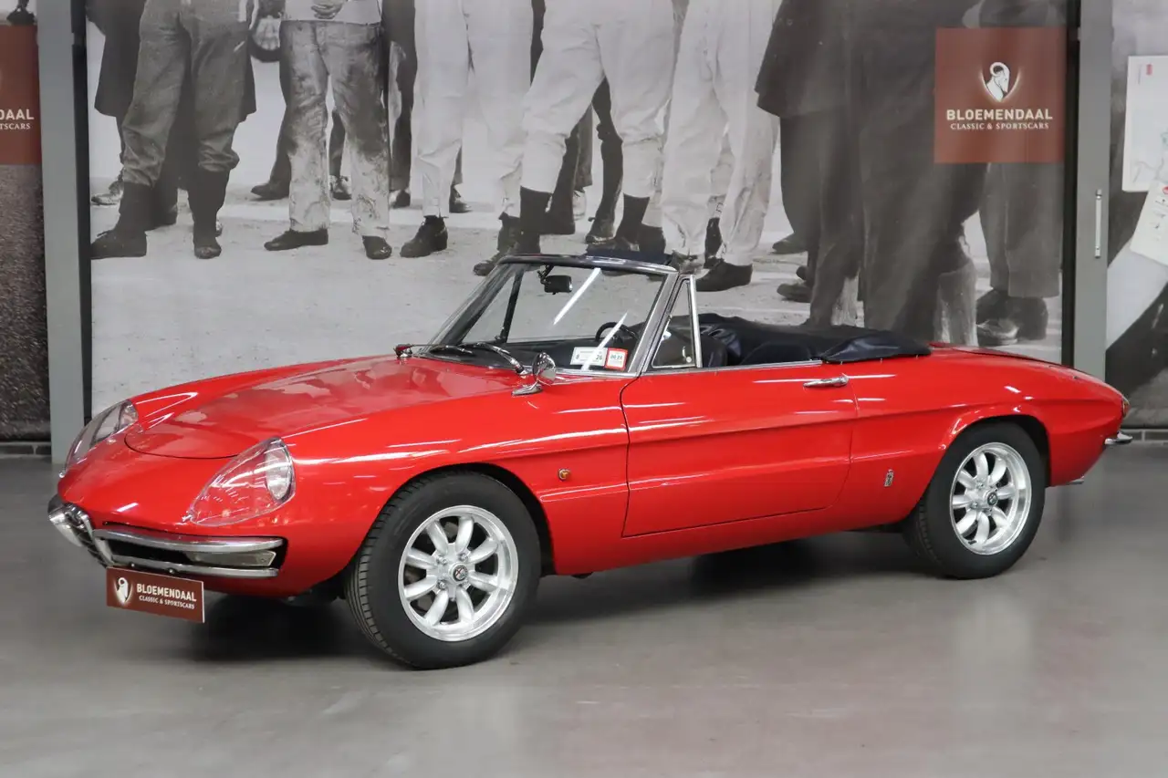Alfa Romeo Spider Duetto 1600, foto 1