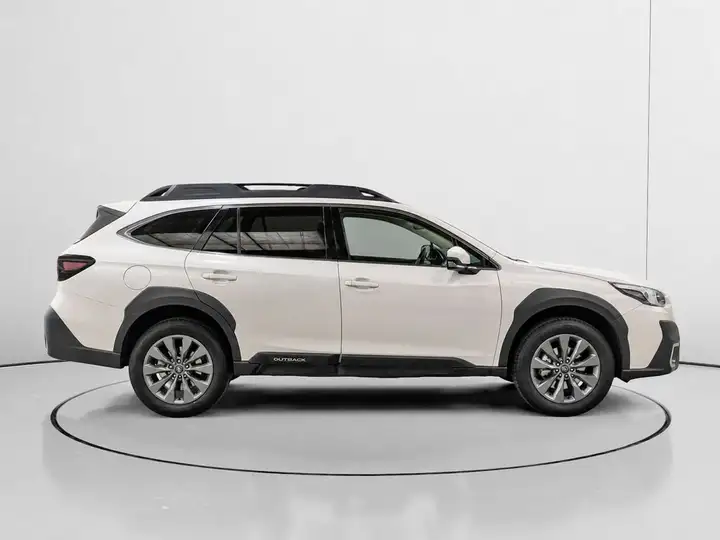 Subaru Outback 2023, foto 2