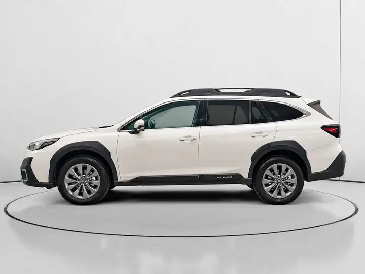 Subaru Outback 2023, foto 6