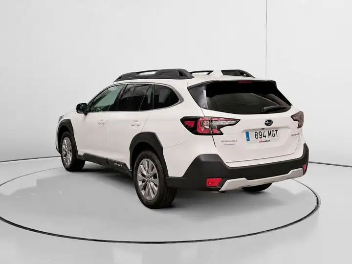 Subaru Outback 2023, foto 5