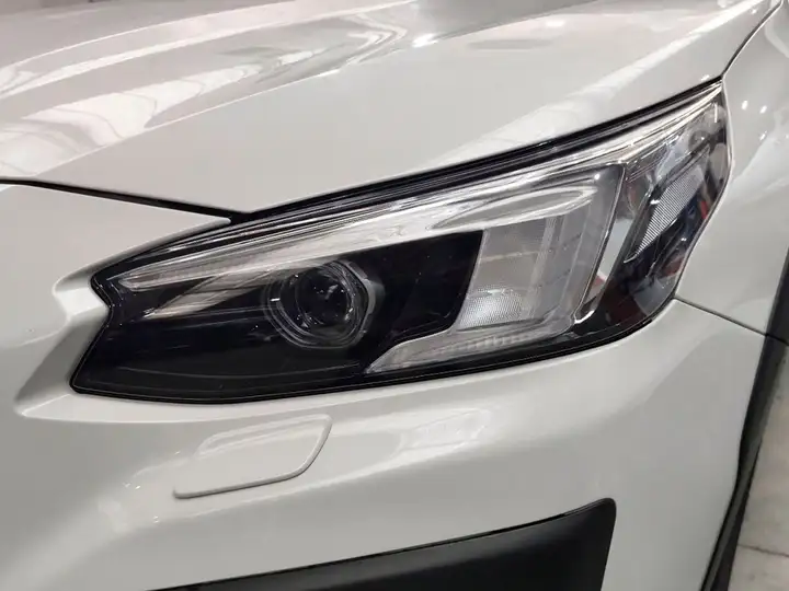 Subaru Outback 2023, foto 22