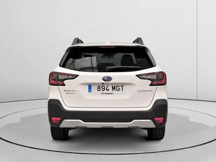 Subaru Outback 2023, foto 4