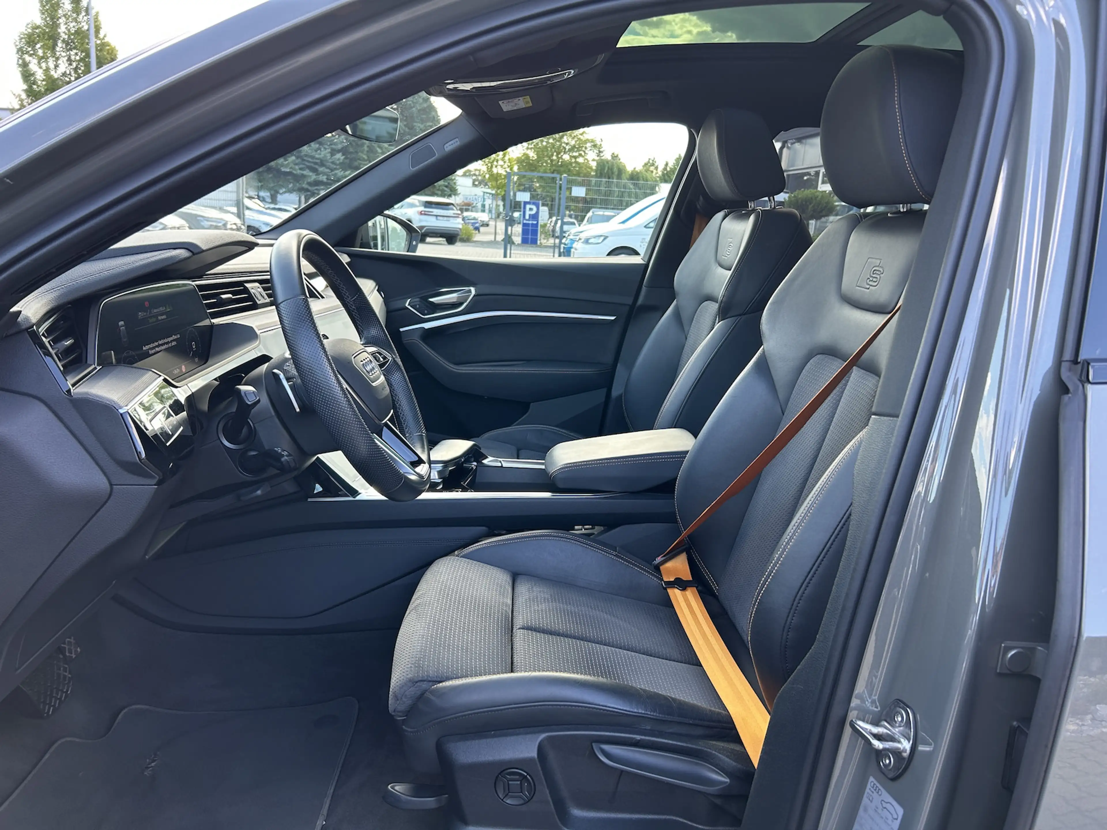 Audi e-tron 55 S line*B&O*360*Matrix*Black*HUD* — photo 11