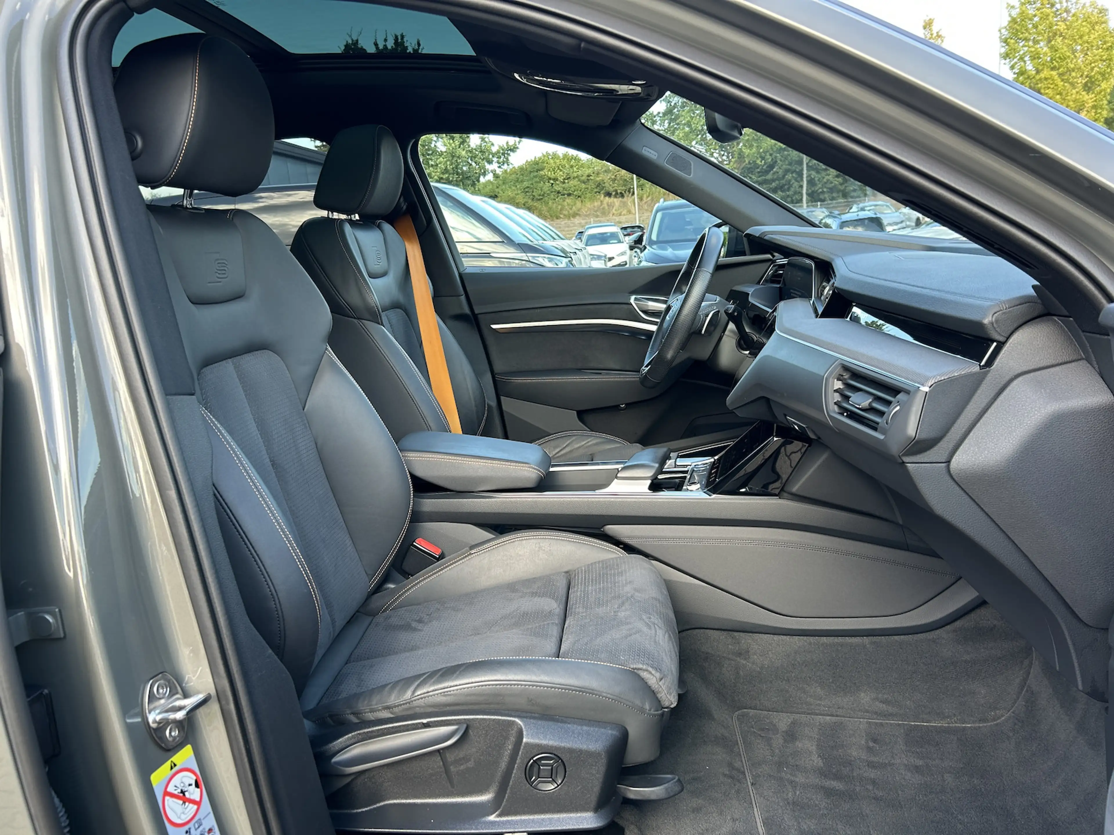 Audi e-tron 55 S line*B&O*360*Matrix*Black*HUD* — photo 12