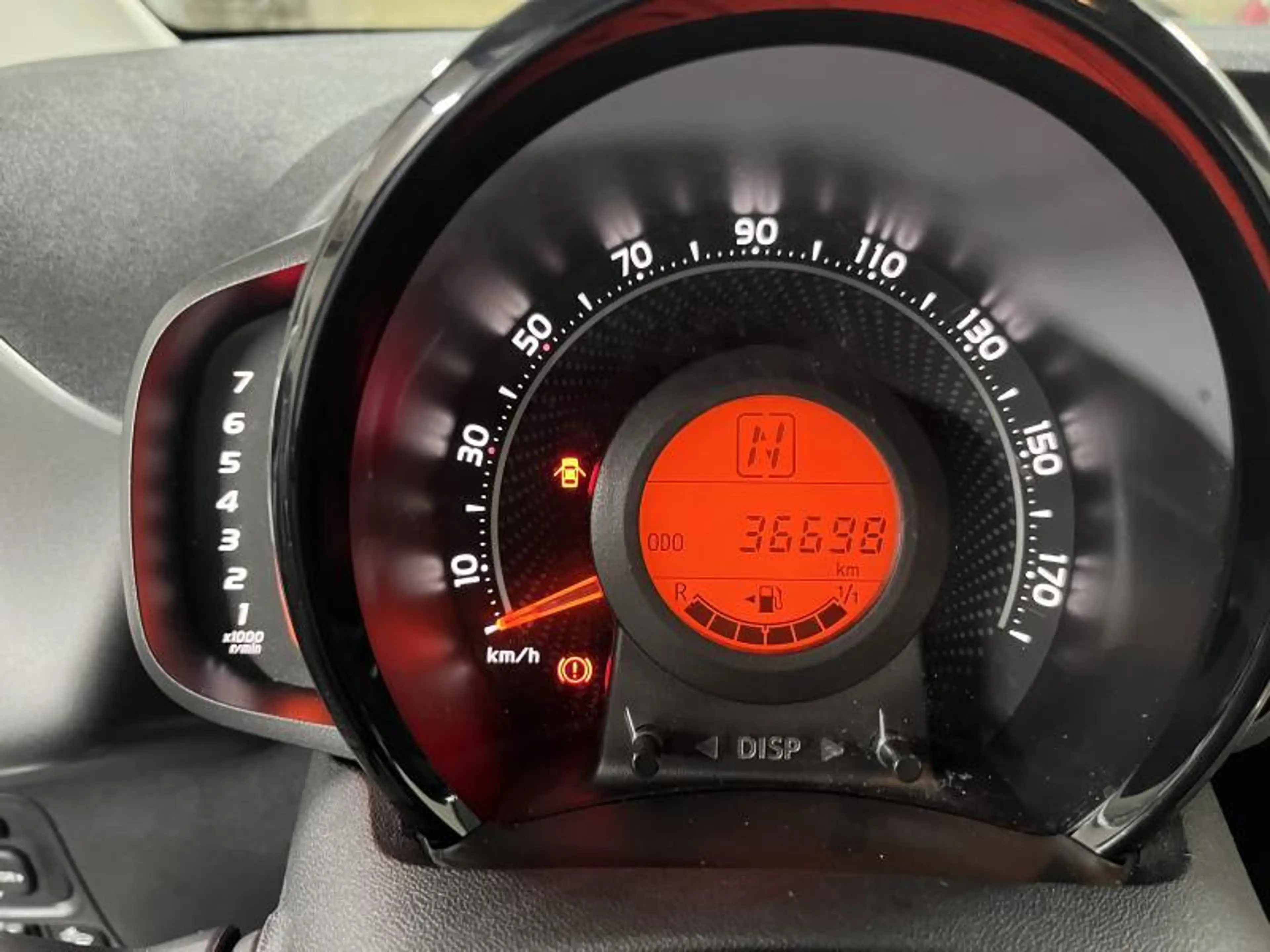 Toyota Aygo x-play2 - AUTOMATIQUE — photo 11