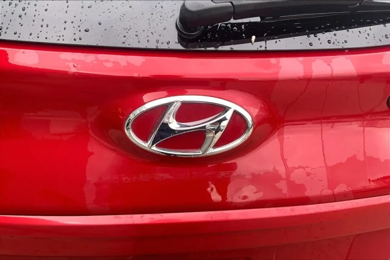Hyundai KONA снимка Hyundai KONA