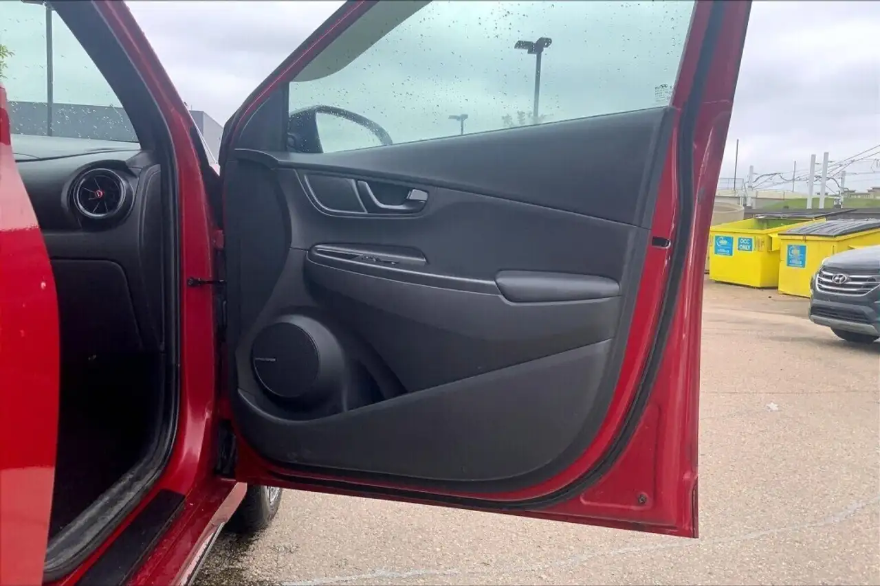 Hyundai KONA снимка Hyundai KONA