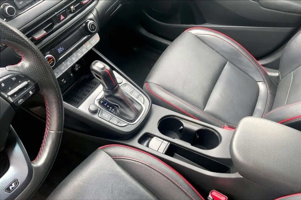 Hyundai KONA снимка Hyundai KONA
