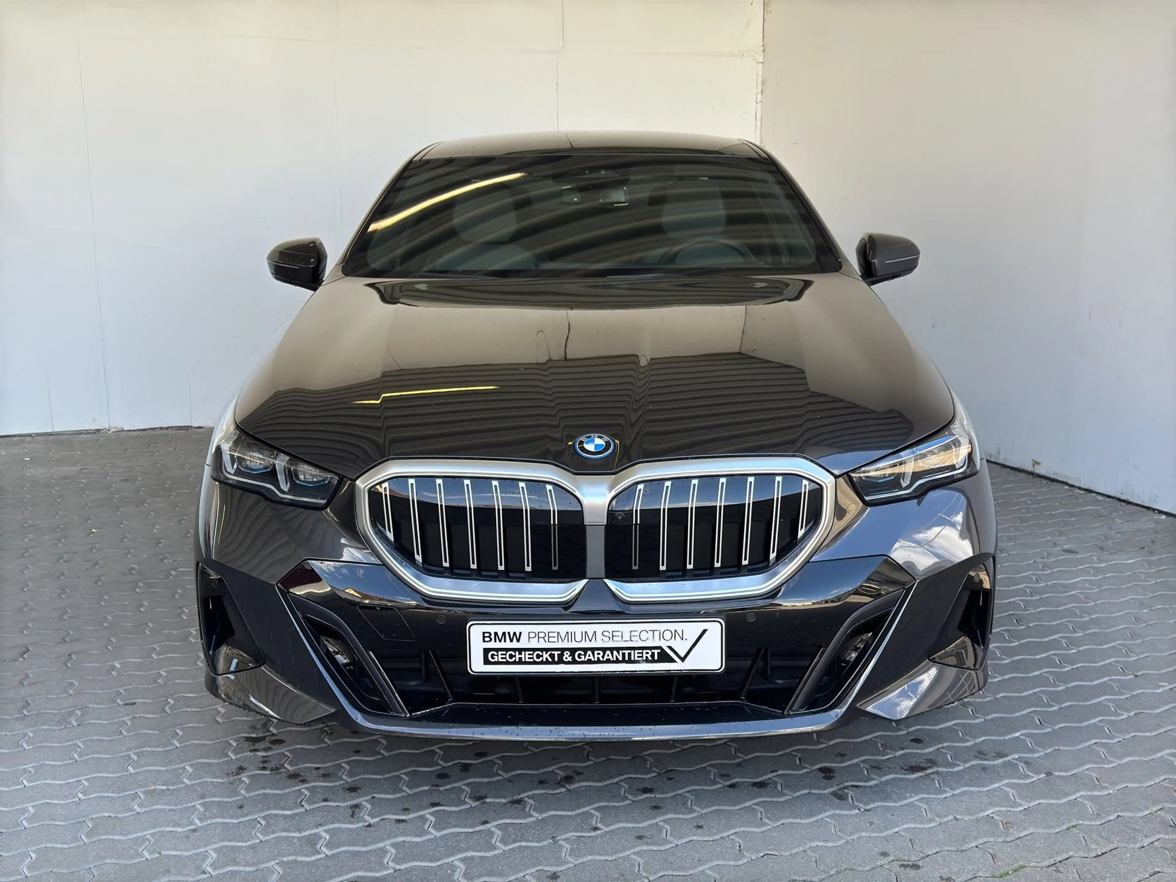 BMW 550 e xDrive Lim. M Sport LiveCock.ParkAss.PGD.LE — photo 4