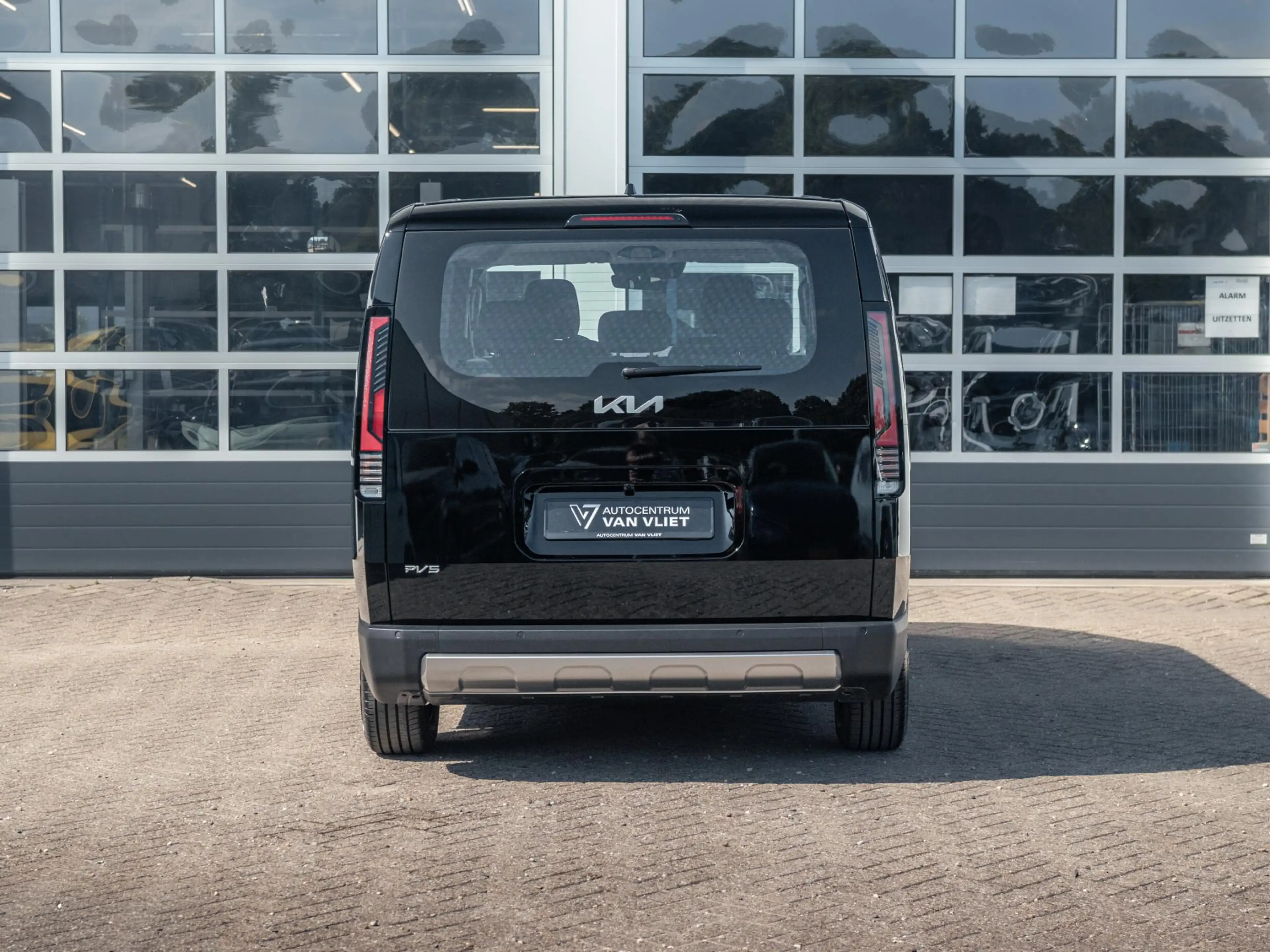 Kia PV5 Passenger Elite 71.2 kWh | 5 zits | Direct leverbaar — photo 6