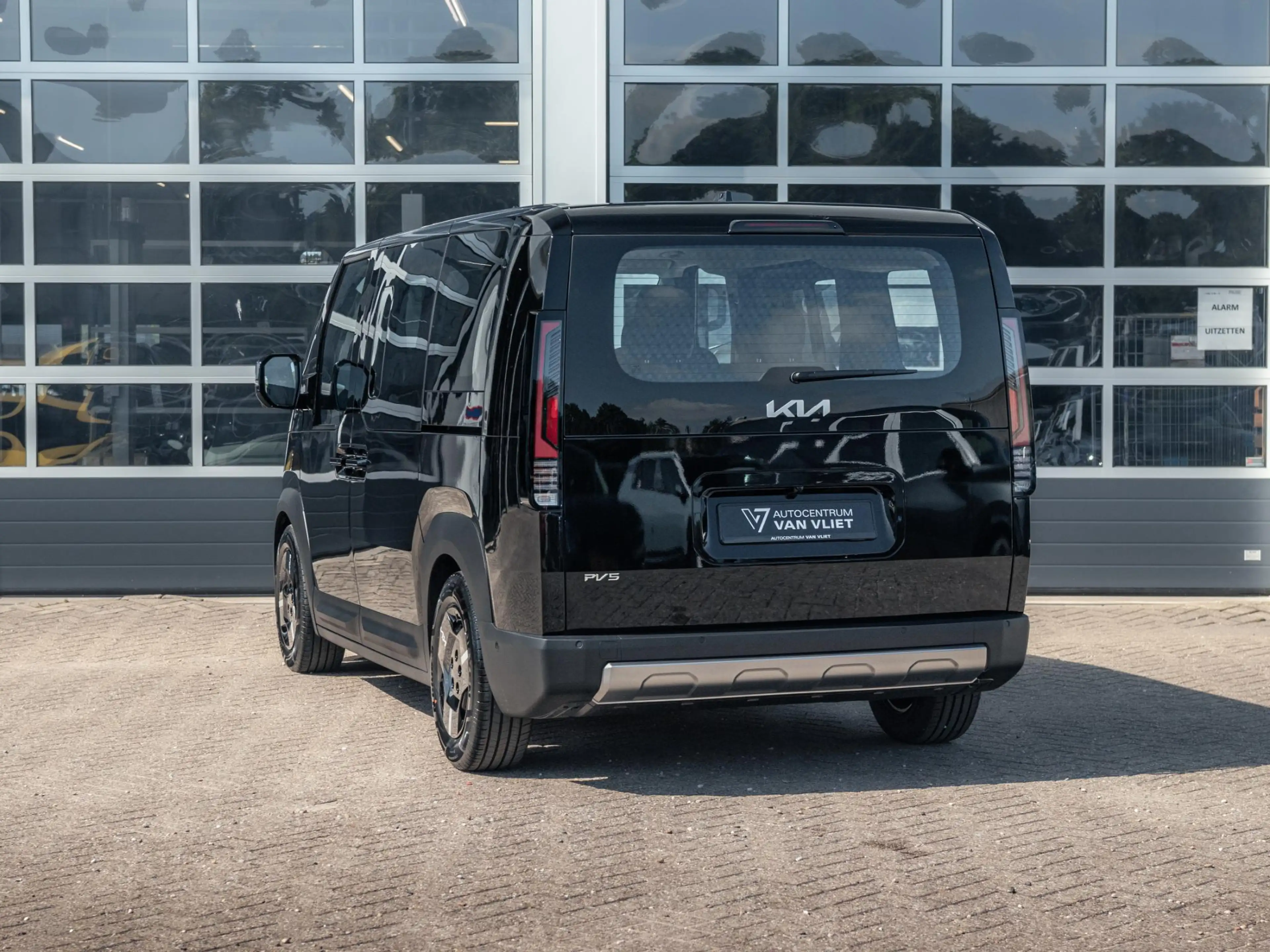 Kia PV5 Passenger Elite 71.2 kWh | 5 zits | Direct leverbaar — photo 7