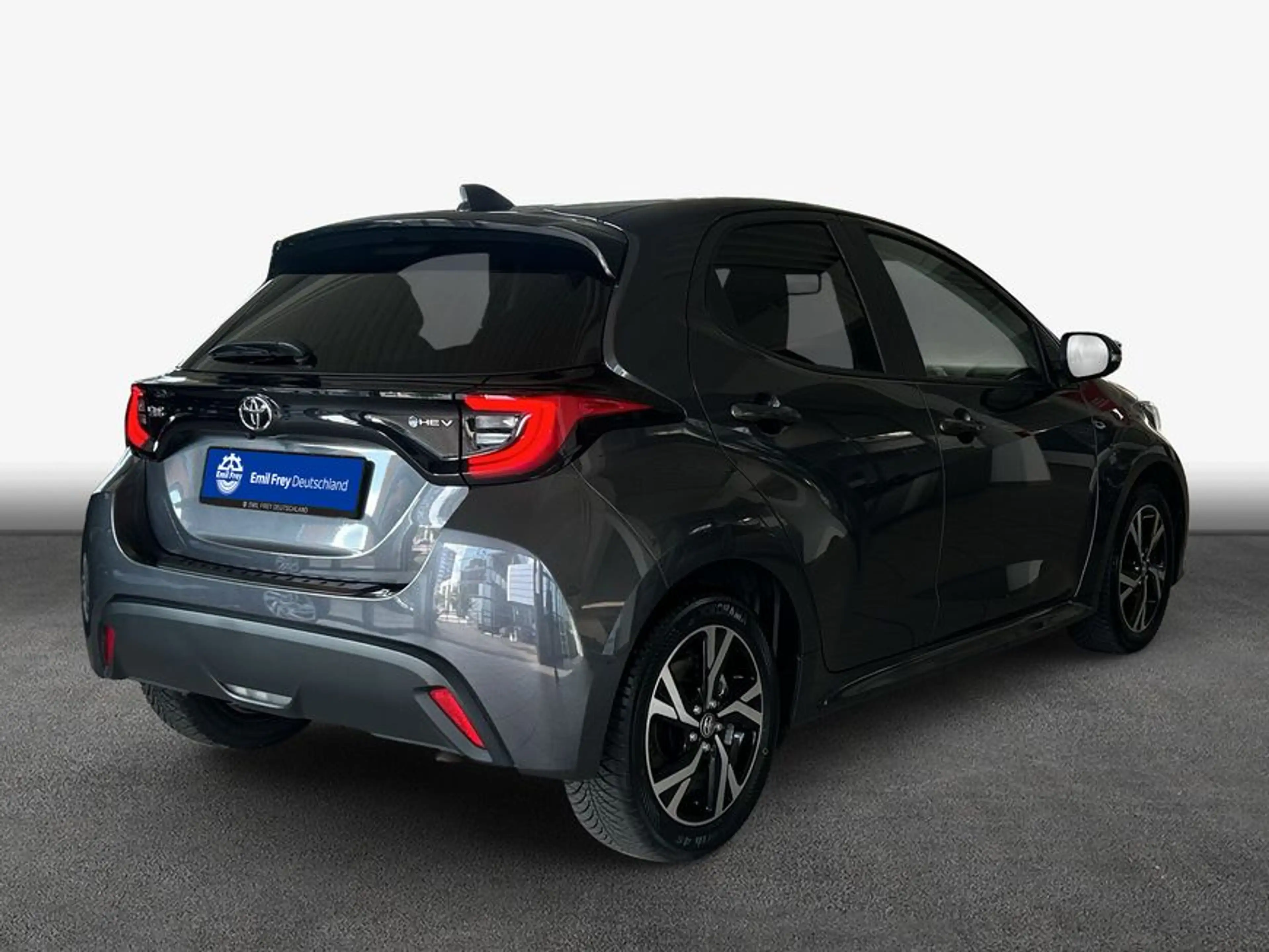 Toyota Yaris Hybrid 116 1.5 VVT-i Teamplayer — photo 2