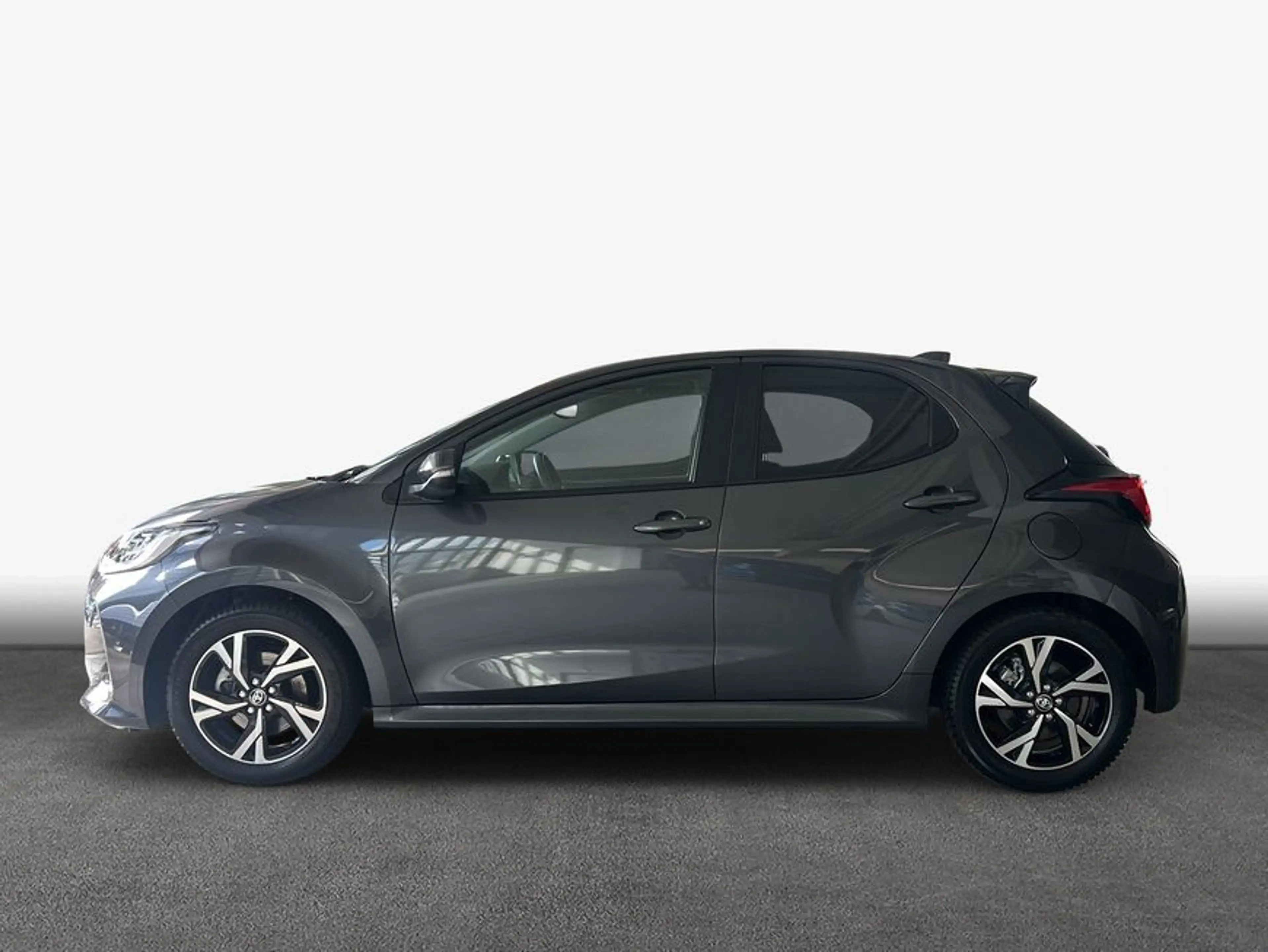 Toyota Yaris Hybrid 116 1.5 VVT-i Teamplayer — photo 4