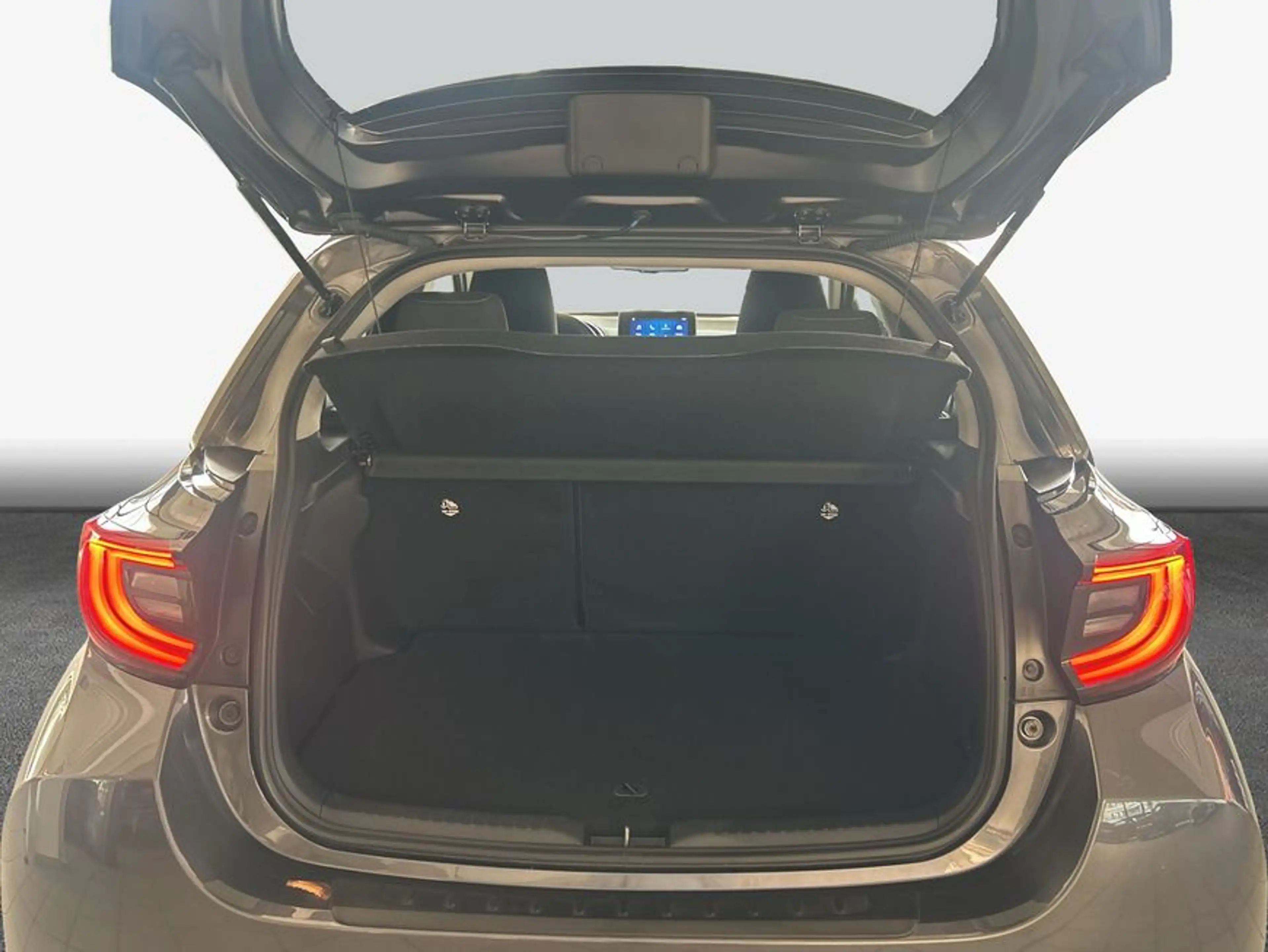 Toyota Yaris Hybrid 116 1.5 VVT-i Teamplayer — photo 8