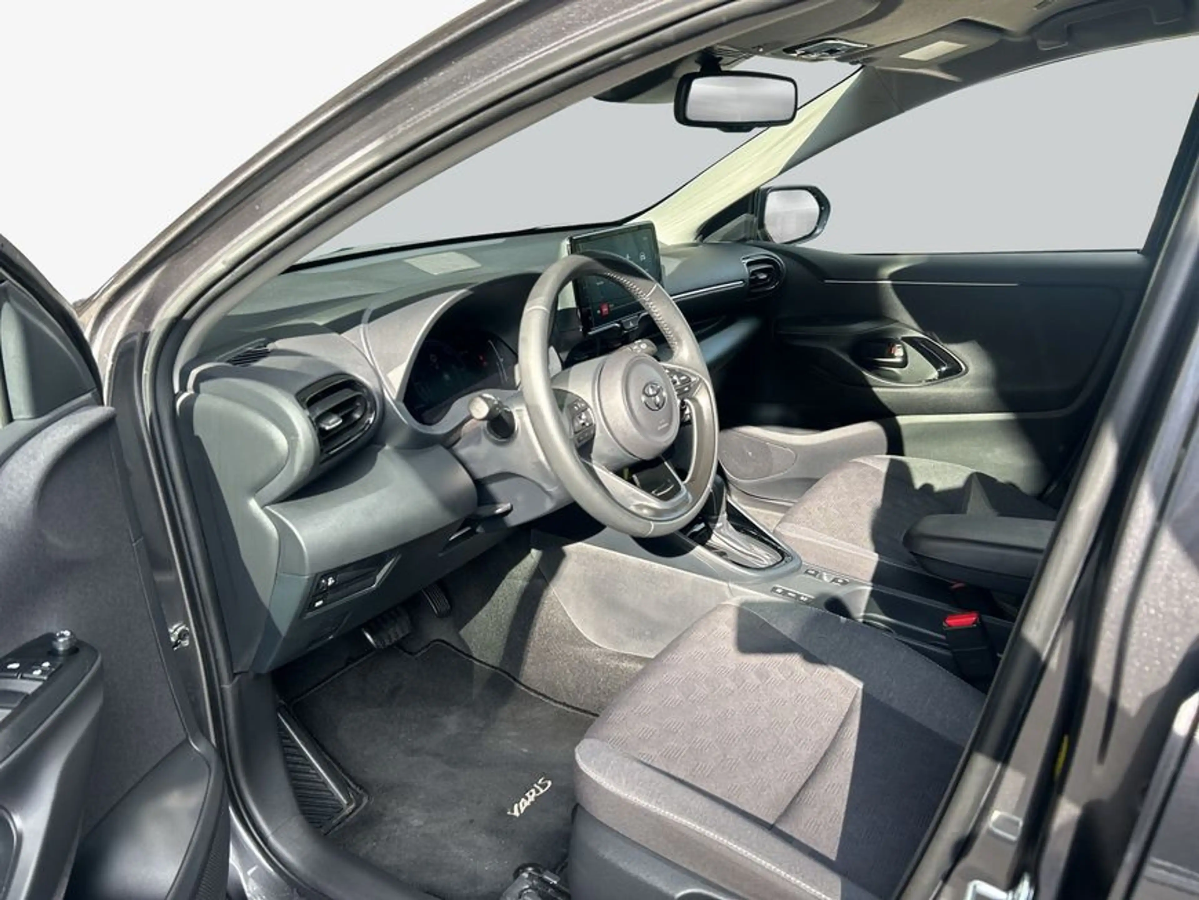 Toyota Yaris Hybrid 116 1.5 VVT-i Teamplayer — photo 9