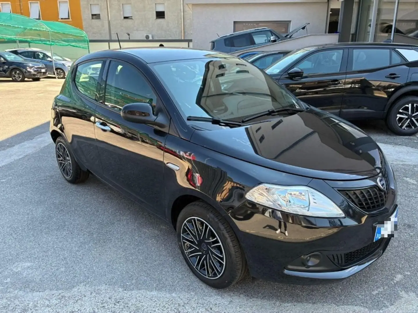 Lancia Ypsilon 1.0 FireFly 5 porte S&S Hybrid Oro Nero - 1