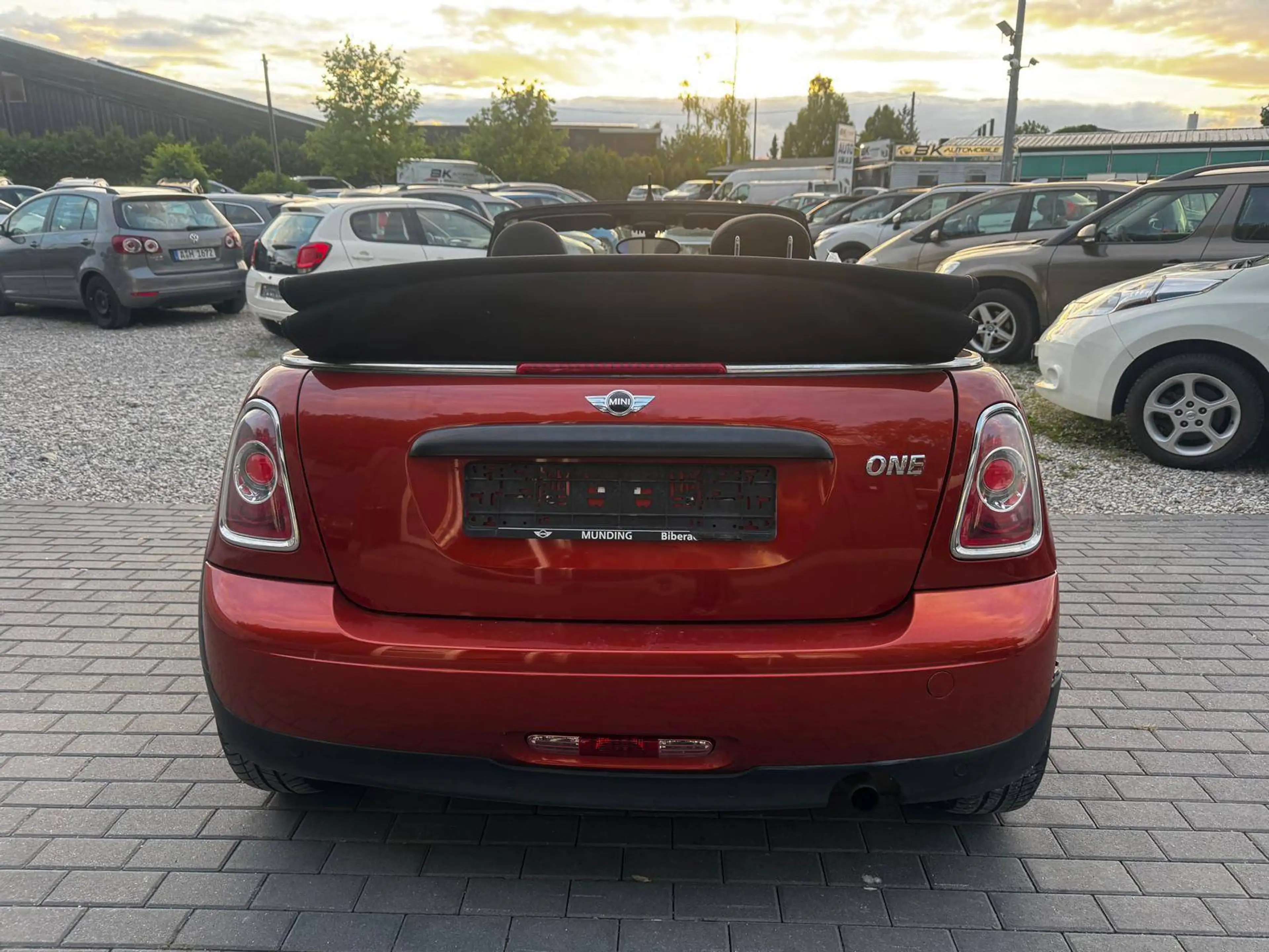 MINI One Cabrio One  Bixenon PDC 8fach bereift Scheckheftgepflegt — photo 6