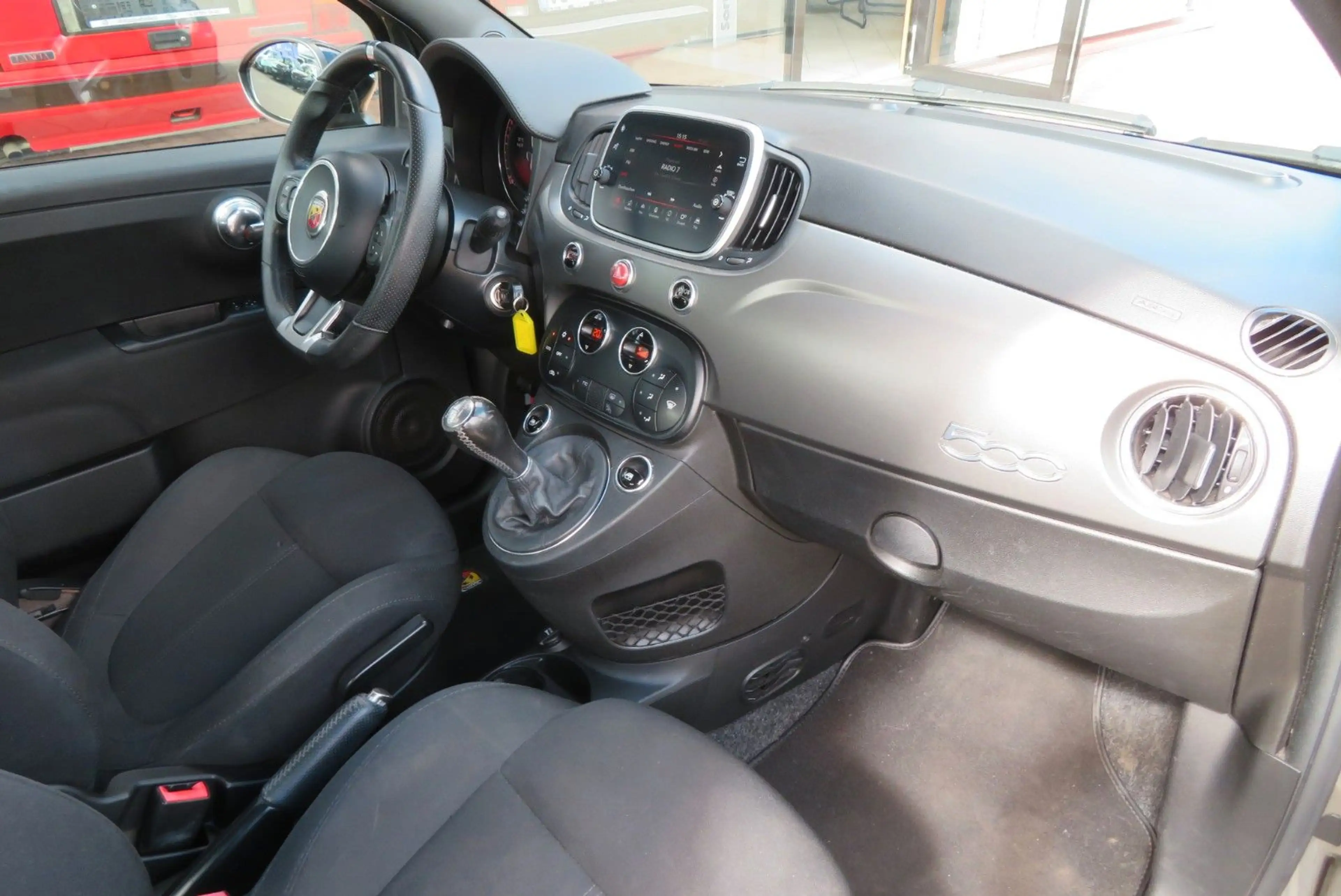 Abarth 595C Pista 1.4 T-Jet 160PS — photo 15